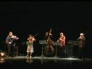 los vi en rosario increible el swing.
es todo lo que pude filmar...
