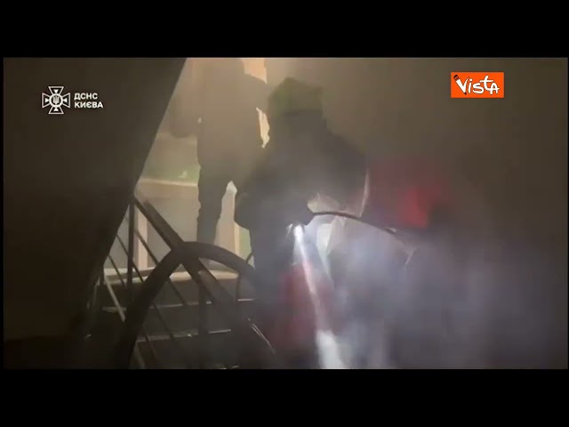 Nuovo attacco con missili e droni russi in Ucraina. Tredici feriti e sei morti a Kiev