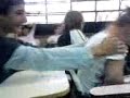autista dançando creu