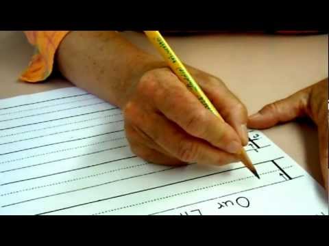 how to properly hold a pencil