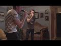 Zunken goes wild!!! Zunken utmanar Åsse i Singstar, i snabbspolning. Ricky hinner knappt med...
