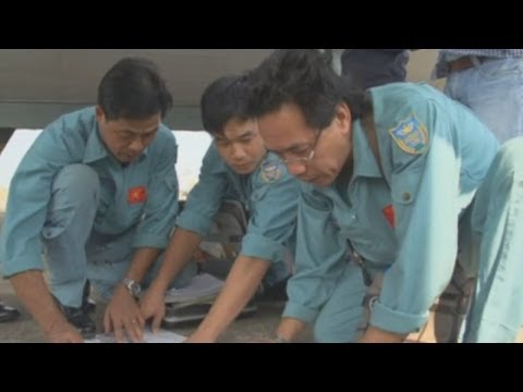 Malaysia Airlines Crash: Investigators 'puzzled' by missing plane