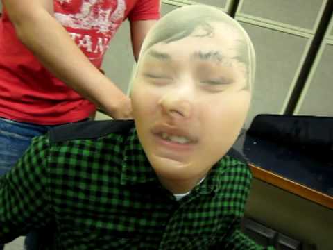 20110525傑傑大鐵人大懲罰戴頭套!又唱忐忑~