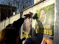 Collage des panneaux officiels au Blanc-Mesnil