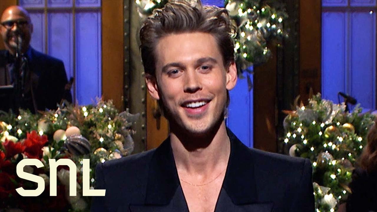 Lizzo sings "Someday at Christmas," Austin Butler serenades with "Blue