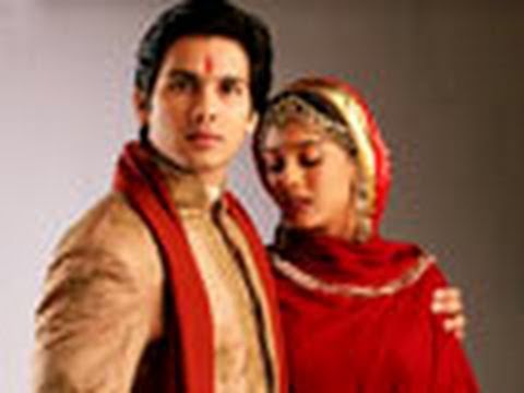 Barjatya - Vivah (2006) directed by Sooraj R. Barjatya stars Shahid Kapoor, Amrita Rao, Alok Nath, Seema Biswas, Anupam Kher, Samir Soni, Amrita Prakash. Music composed...