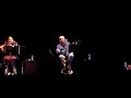 Silvio Rodriguez en Lima cantando Son desangrado