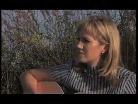 Juanita du Plessis ALTYD DAAR official music video