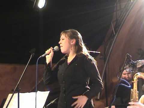 Video How High The Moon (Big Band ZUŠ Iši Krejčího, Tereza Kolečkářová