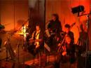 -- sejnykulturalnie.blox.pl --
w pi?tek, 3 sierpnia, licznie zgromadzona publiczno?? w auli pwsz w suwa?kach, mia?a okazj? pos?ucha? jednego z ciekawszych koncert�w tegorocznego aukso. powszechnie znany i lubiany zesp�? voo voo oraz niemniej znana i lubiana orkiestra kameralna miasta tychy aukso pod dyrekcj? marka mosia, zaprezentowa?y si? bardzo dobrze, wykonuj?c utwory z p?yty 
