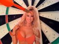 DARTS+HOTCHICKS=AWESOME!
