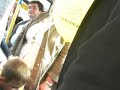 frau rasted im bus aus frau rasted im bus aus