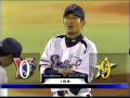 ヤクルト・梶本　2塁ベース上でコケる