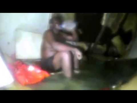 under - Survives 3 days in air pocket 30m (100 feet) under water (complete video)