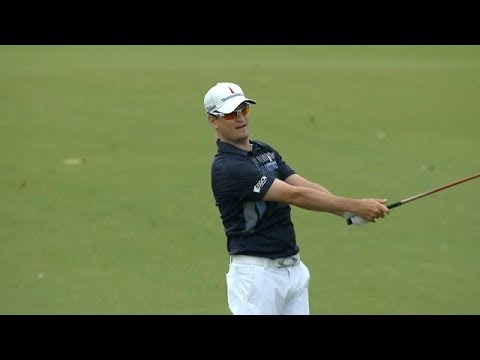 Zach Johnson's approach sets up eagle at Cadillac