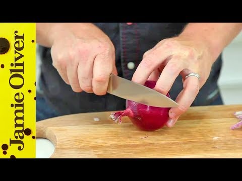 how to properly chop an onion