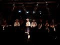 os 3 xirus fazendo a abertura e tocando a m�sica 