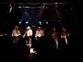 os 3 xirus fazendo a abertura e tocando a m�sica 