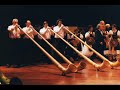 le � quatuor suisse de cor des alpes � �t� constitu� en 1991 par jozsef molnar, cor-solo honoraire de l'orchestre de chambre de lausanne.