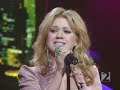 Kelly Clarkson - Behind These Hazel Eyes - Regis & Kelly (2005)