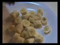 buenísimos buñuelos de plátano con pirenna de yogur