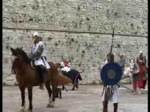 castello - Rievocazione storica riguardante l'assedio di Federico Secondo alla citta' di Brescia. Manifestazione organizzata della dalla Confraternita del Leone. Filmat...