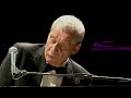 Esecuzione (come sempre impeccabile) tratta dallo spettacolo tenuto dal Maestro all'Arena di Verona nel 2005.