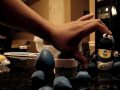 videos de How to make a Gumpaste Cookie Monster Cake Topper PART 1