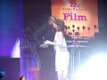 sandra bullock qui remet le trophe a forest

http://stephinusa.skyblog.com