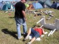 Southside 2007 fieser Fettsack zerst�rt Tische  vol 2.