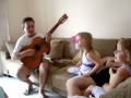 videos de meu sogrinho com as crianças cantando Terezinha de Jesus......