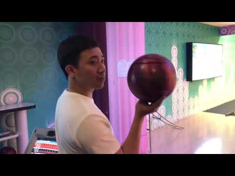 cung-xem-tran-thanh-huong-dan-choi-bowling-nhe-