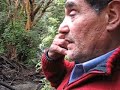 Ulises Brey Oyarzo es entrevistado por el antropologo Wladimir Soto. En esta nota este poblador de Cascajal, comuna de Cochamo , en Chile describre el funcionamiento de su turbina de agua interesante alternativa de energia renovable para el pais.