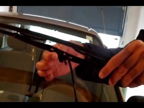 how to fit a toyota aygo windscreen wiper