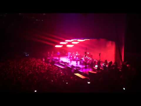 Radiohead - 'Indentikit' and 'Cut A Hole' (New Songs Live)