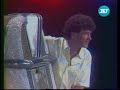 participation dans une �mission fran�aise en 1985(acad�mie des neuf).
source: http://www.jet.tv