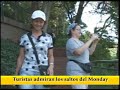 Turistas admiran los saltos del monday