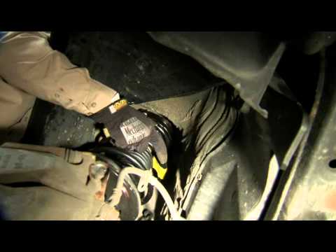How To Install A Monroe Quick-Strut Assembly 2001 Toyota Camry CE