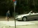Baba care declanseaza airbagu-ul Baba care declanseaza airbagu-ul