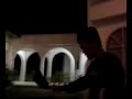 Budak USM nyanyi
