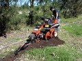 Nuestra Ditch Witch 1820 en acción Nuestra Ditch Witch 1820 en acción