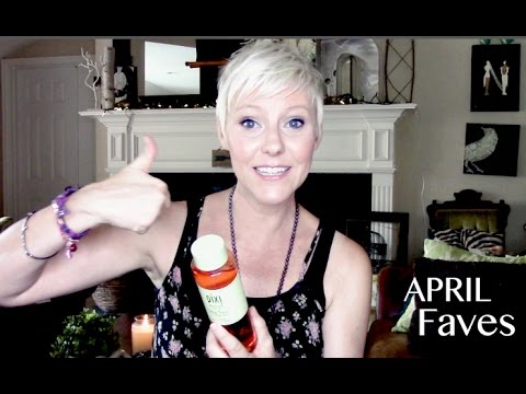 April FAVORITES & a FLOP + GIVEAWAY (Skincare & beauty)
