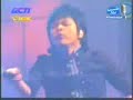 GIGI - Kepastian Yang Ku Tunggu (Live) GIGI - Kepastian Yang Ku Tunggu (Live)