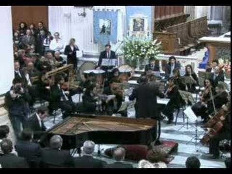 Mozart Piano Concerto K. 467 - I. Allegro maestoso (part 1)