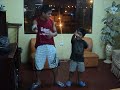 Raul y Dominick bailando MOSA MOSA ASI VOCE ME MATA jejeje....