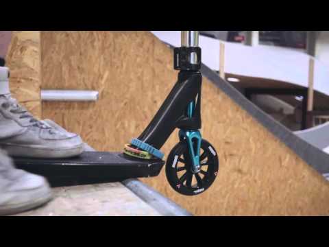 Stunt Scooter in der Freestyle Academy Stuttgart