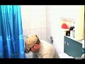 Broma en el WC