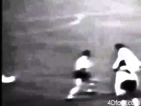 Sebfootball - Check out http://www.4Dfoot.com - The Home of Classic Football! So is this deliberate or intentional?