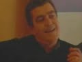 Emilio Calatayud Pérez es un campechano Juez de Menores de Granada. Con un verbo demoledor, este padre de familia da una lección magistral sobre lo que implica tener hijos. No cometas el error de no ver este vídeo.Emilio Calatayud Pérez (Ciudad Real, 22 de diciembre de 1955) es un magistrado español, juez de menores de Granada conocido por sus sentencias ejemplares.Sus sentencias educativas han bajado la delincuencia en Granada y han aumentado el número de menores que no reinciden en el delito. En casi 20 años, el «padrazo» ha juzgado a más de 10.000 jóvenes a los que, siempre que puede, da esa segunda oportunidad que todos alguna vez hemos necesitado.Según el propio Emilio:
