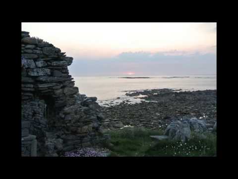 Thou - SonLight Singing Be Thou My Vision This is a very quickly put together film...there is a little glitch in the middle I hope it does not spoil your enjoyment ...